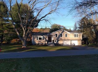 32 Aqueduct Rd, Wayland, MA 01778