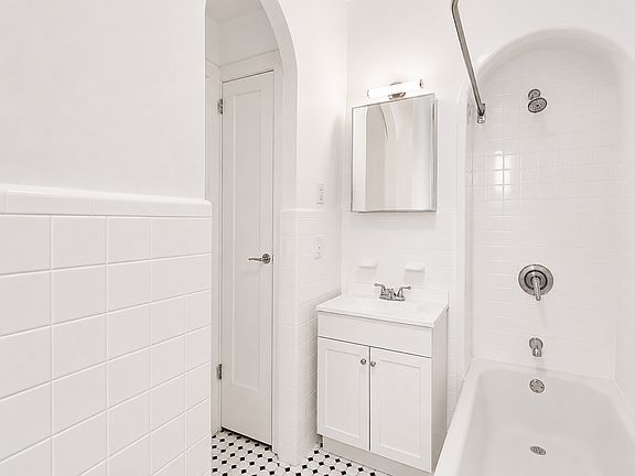 4th image of 400 6th Ave #4R
