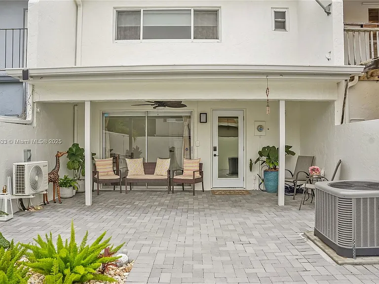 9015 SW 96th Ave — Photo 20