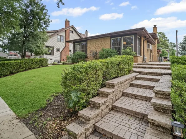 421 N Elm St, Itasca, IL 60143