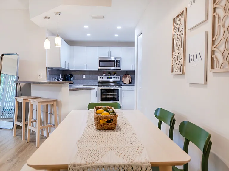Polo Glen Apartment Homes — Photo 16