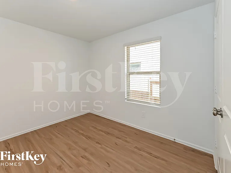 24215 Becker Hollow Ln — Photo 10