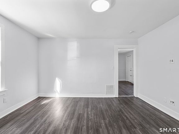 3rd image of 59 Pine Street