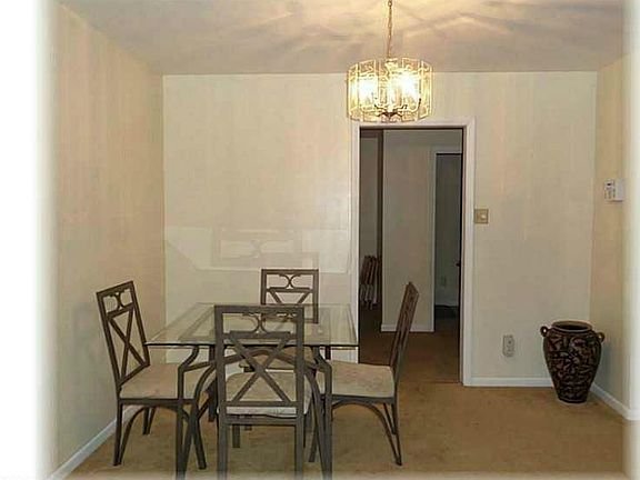 3rd image of 206 Nicewood Dr