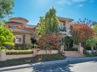 18927 Carmel Crest Dr, Tarzana, CA 91356