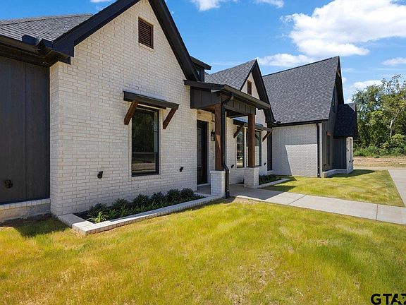 5th image of 17402 Woodcrest Cir
