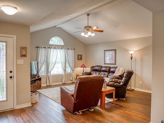 3rd image of 202 Homestead Dr