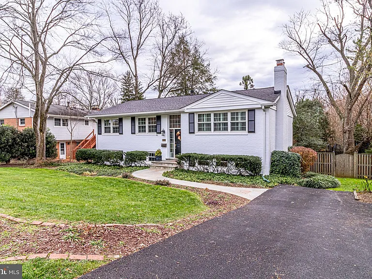 6519 Engel Dr — Photo 2