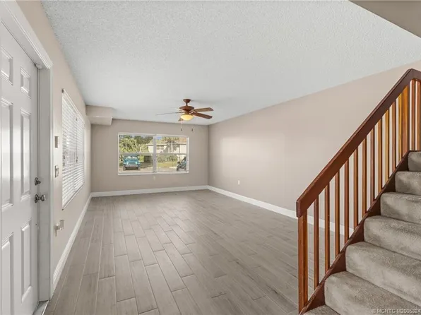 3253 SW Sunset Trace Cir, Palm City, FL 34990