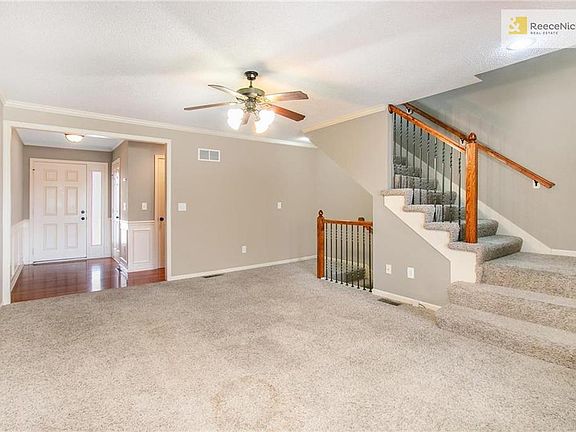 3rd image of 12776 Walker Ave