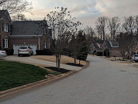 3rd image of 110 Tinsley Ct