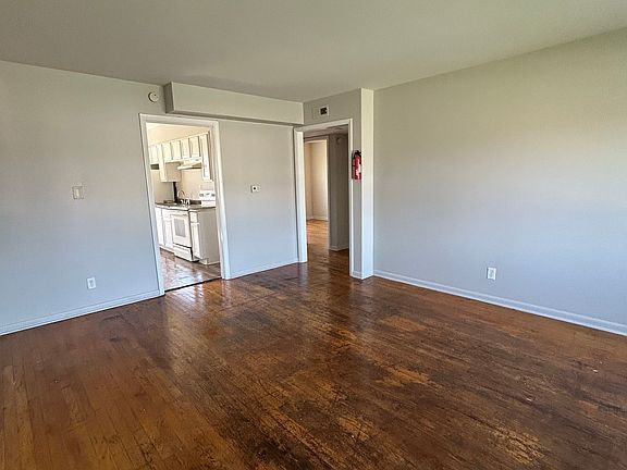 5th image of 5935 Devington Rd