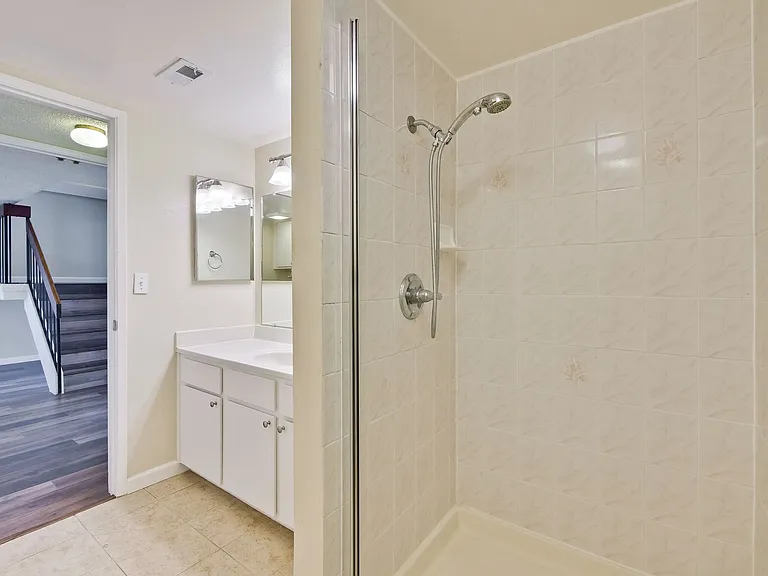 1521 Willowhaven Ct — Photo 32