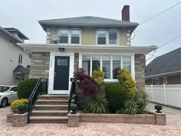 526 Beach 132 St #1, Rockaway Park, NY 11694