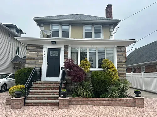 526 Beach 132 St #1 Photo 1