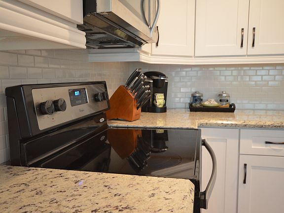 3rd image of 10995 NW 12th Mnr