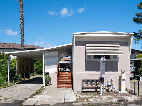 2nd image of 3162 Loretta Way