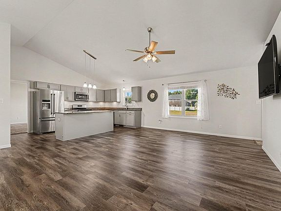 4th image of 285 Apple Grove Ln