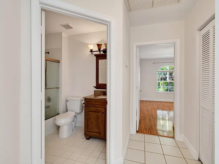 5225 Brookview Dr — Photo 58