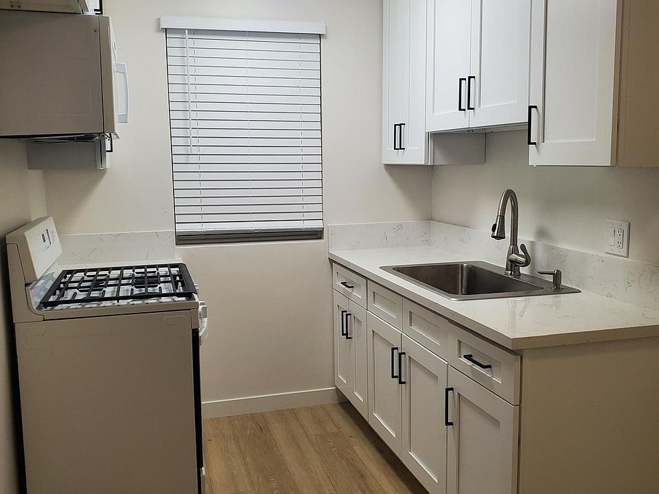 1st image of 14664-17 Roscoe Blvd