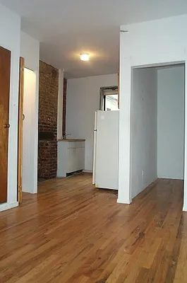 Rented by Tower Brokerage | media 9