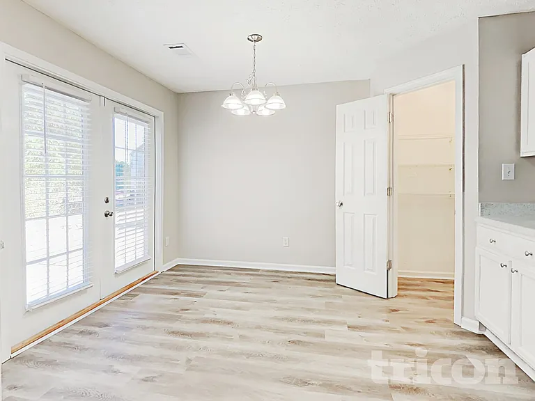 610 Stonecrest Dr — Photo 9