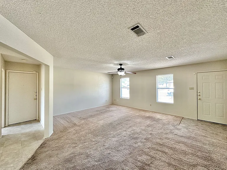 1808 Miranda Ave — Photo 5