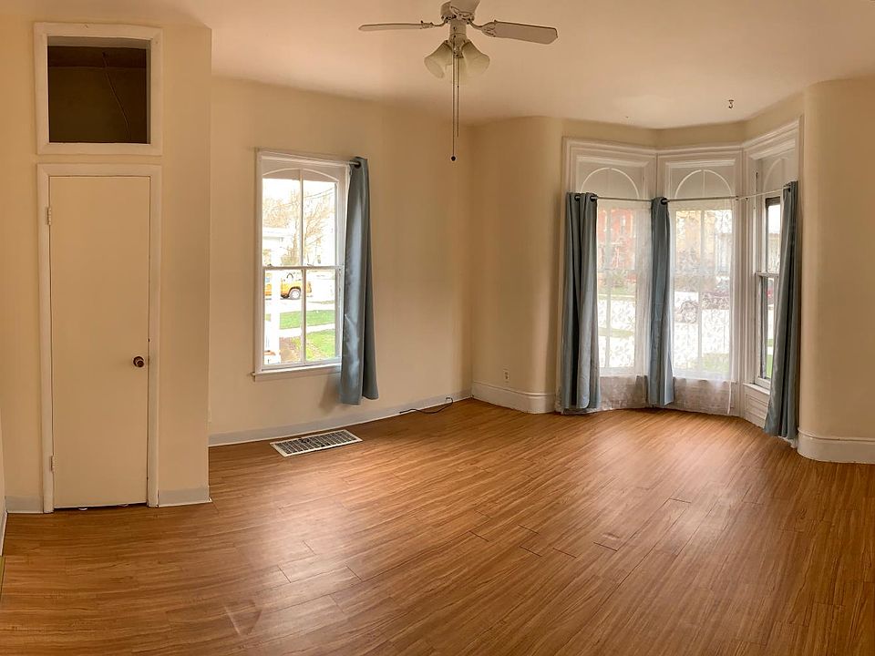2nd image of 481 E Chicago St #2
