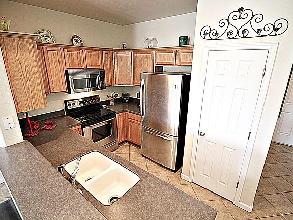 3rd image of 1117 9th St #301
