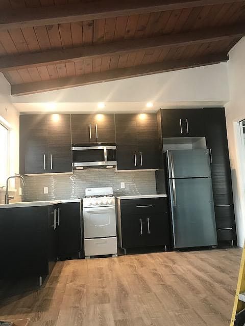 2nd image of 6548 Whittier Ave
