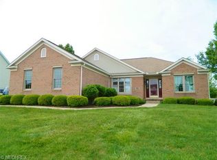 89 Kingston Dr, Aurora, OH 44202