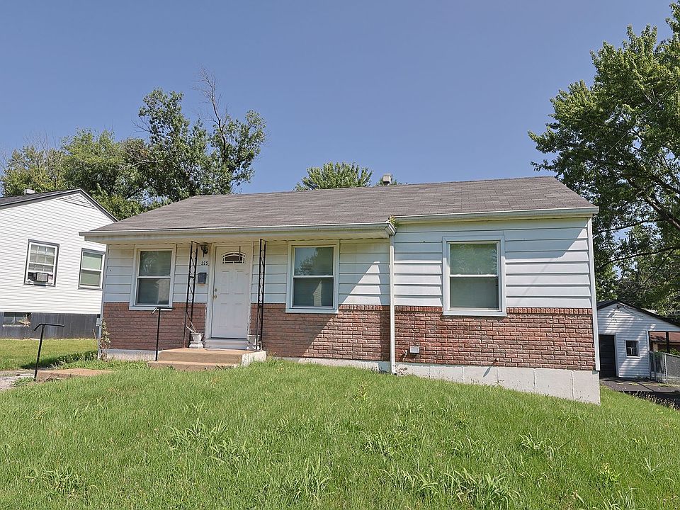 1st image of 325 Caithness Rd