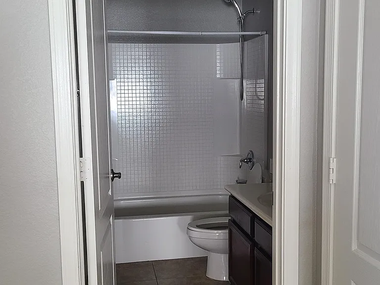 9575 W Quail Ave — Photo 14