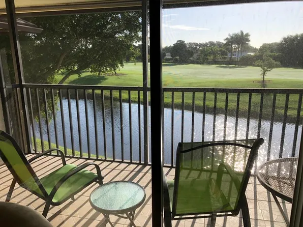 451 Greensward Ln APT 202, Delray Beach, FL 33445