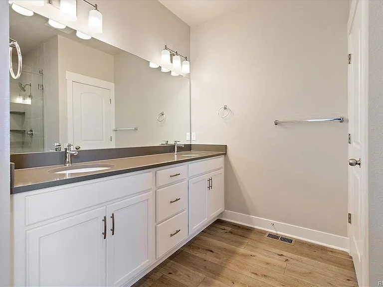 5960 N Dallas St — Photo 11