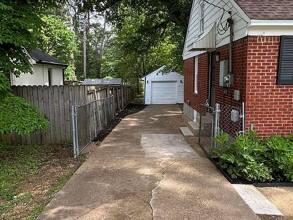 5th image of 778 Vaughn Rd
