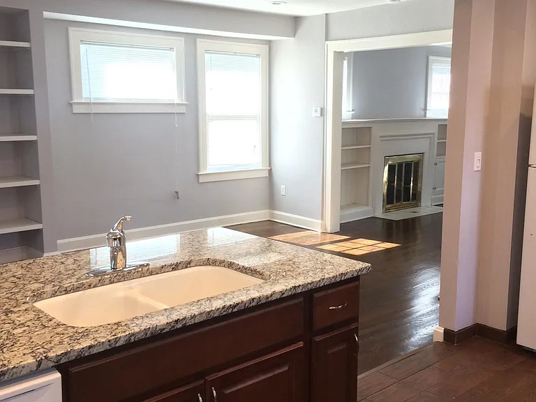 5025 Walnut St — Photo 14