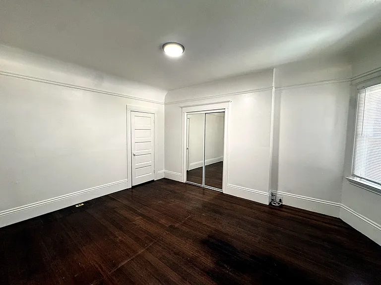921 Apgar St — Photo 3
