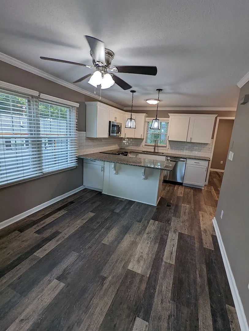Frost Garden Apartments — Photo 3