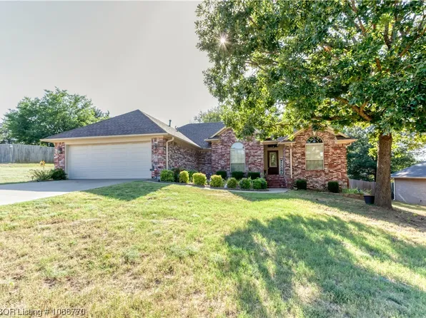 825 Forrest Park Way, Greenwood, AR 72936