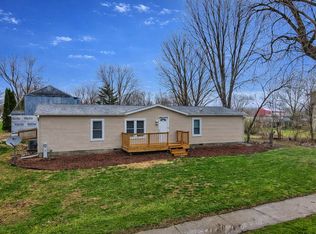 133 South St, Seneca, IL 61360