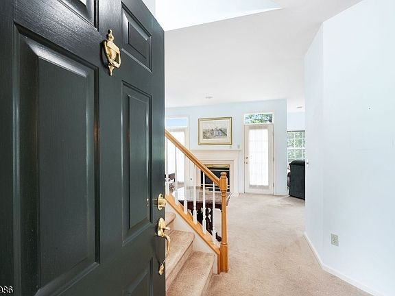 4th image of 29 Heatherwood Lane