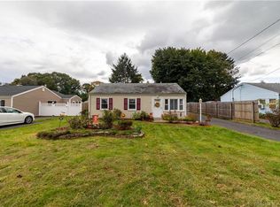 39 Circle Dr, Wallingford, CT 06492