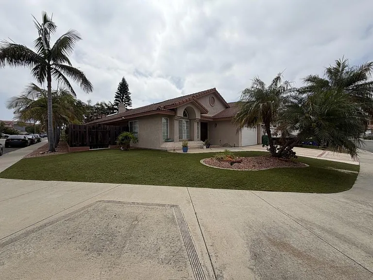 11995 Thomas Hayes Ln — Photo 2