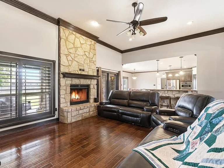 133 Prairie Creek Way — Photo 10