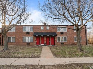 1000 Wild Cherry Ln, Saint Louis, MO 63130