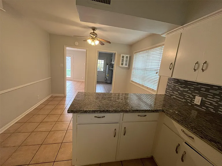 5339 Carew St — Photo 11