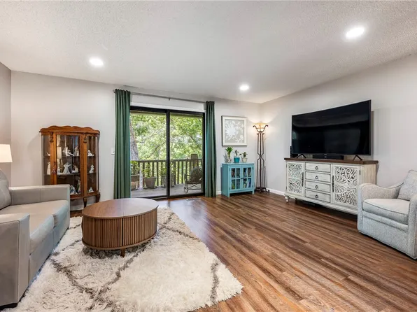 104 Clubhouse Dr, Bella Vista, AR 72715