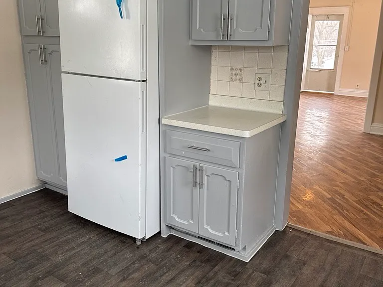 742 W Homer St — Photo 2