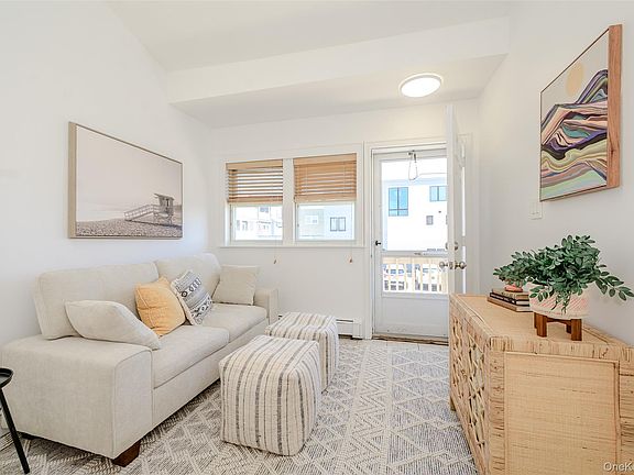 5th image of 979 Oceanfront #11